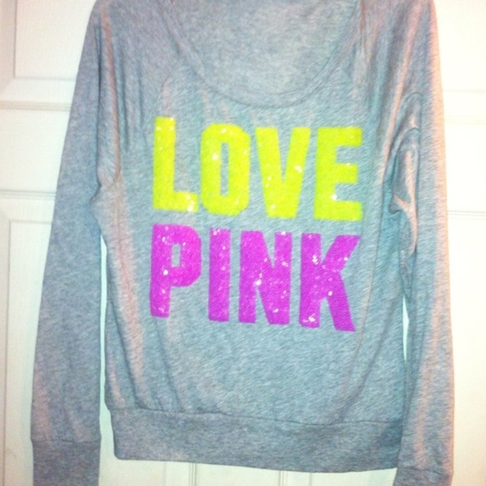 BRAND new Victoria's secret long sleeve top xs